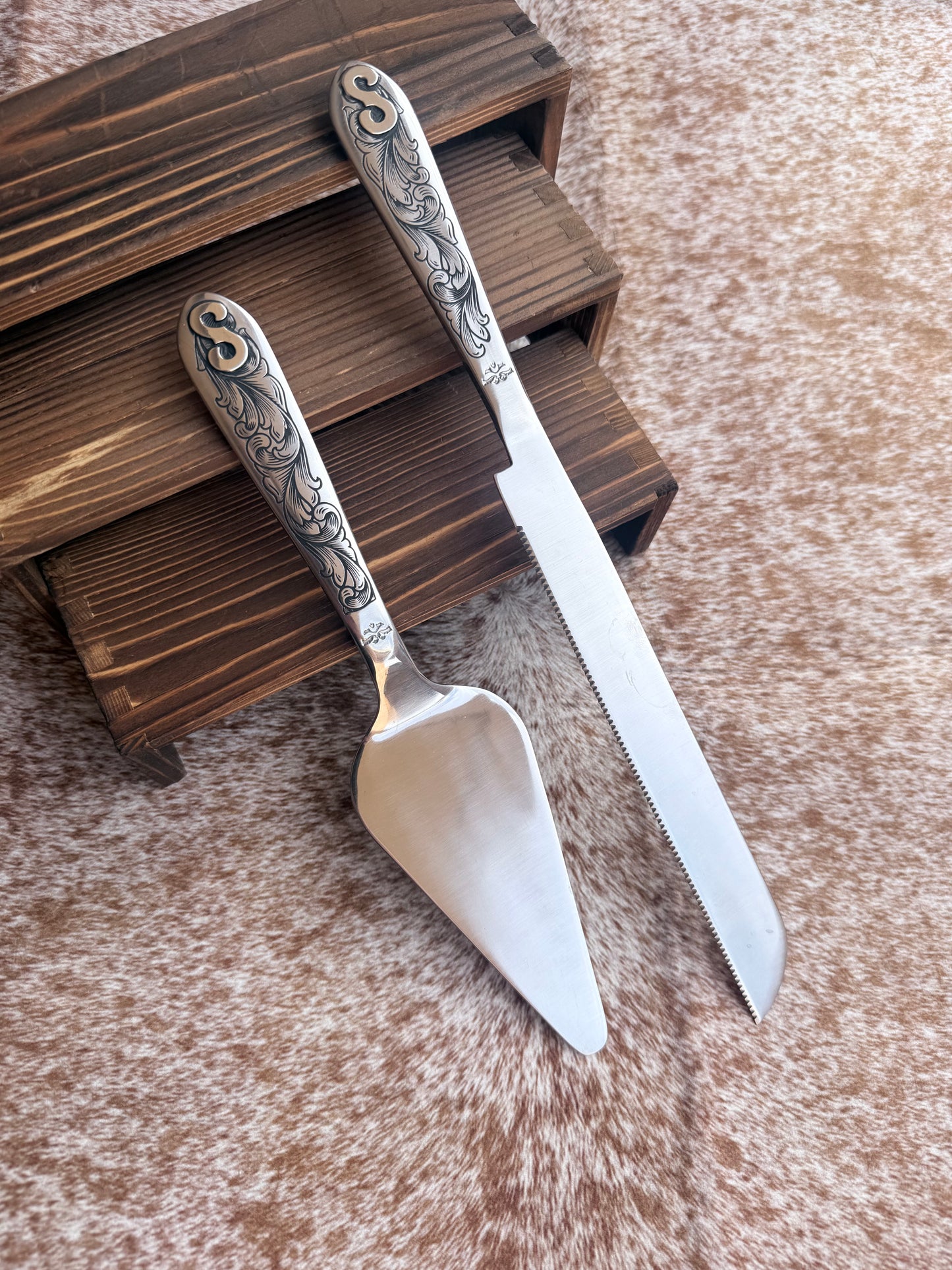 Custom Wedding Cake Serving Set