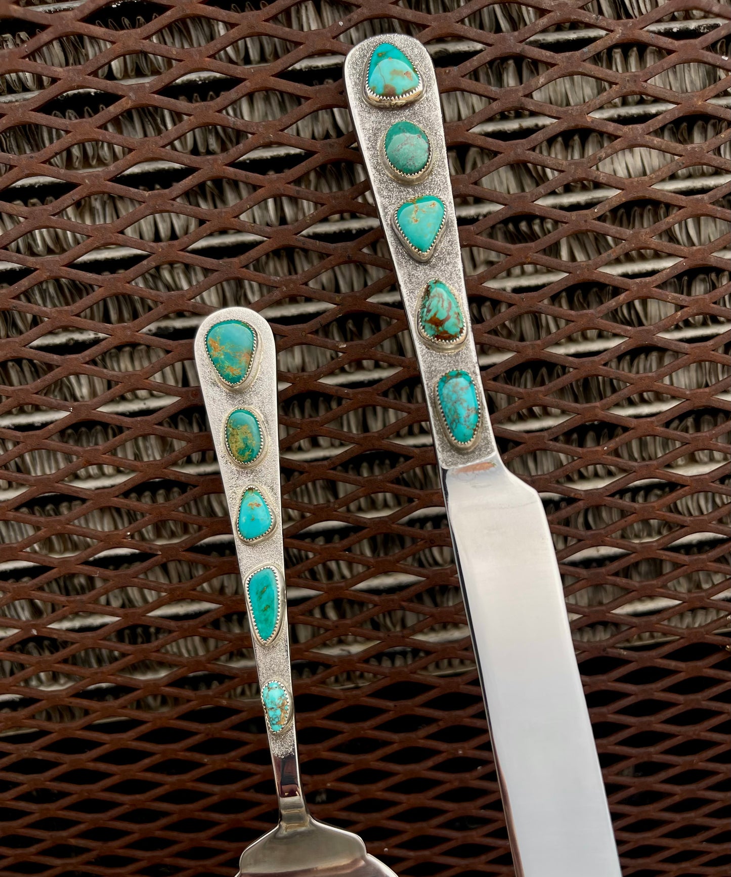 The Sophie Cake Serving Set - Handcrafted with Genuine Turquoise