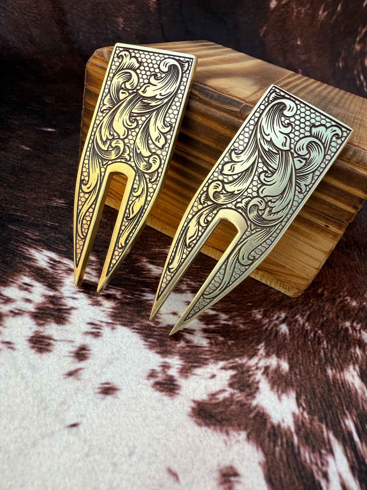 Engraved Gold Divot Tool – Golf Repair Tool