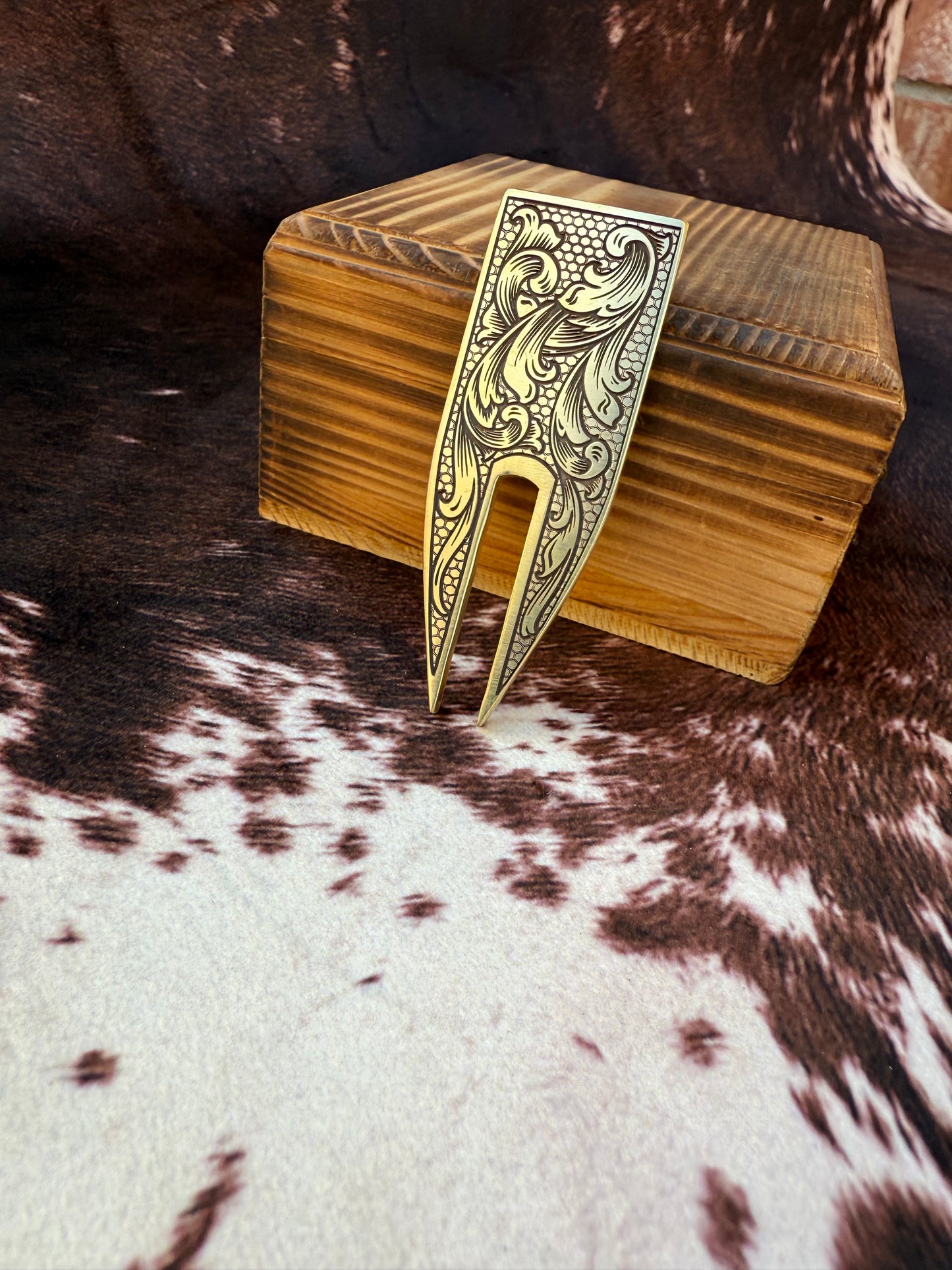 Engraved Gold Divot Tool – Golf Repair Tool