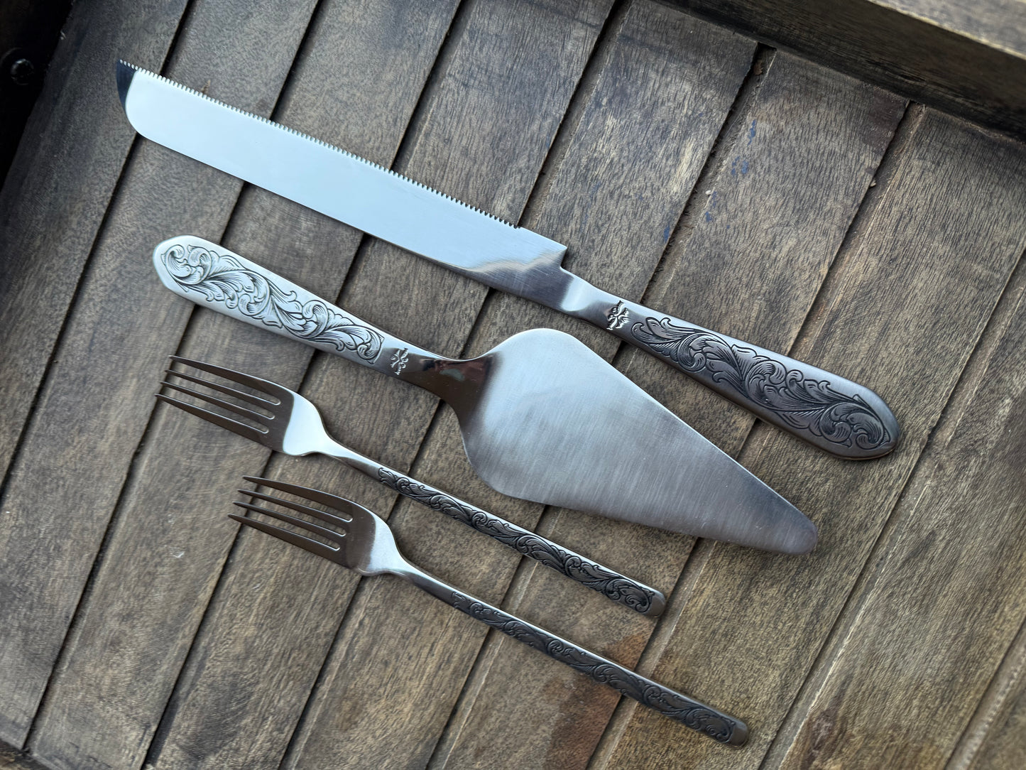 Custom Wedding Cake Serving Set